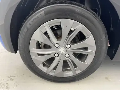 Photo 18 Peugeot 208  Electrique 50 kWh 136ch