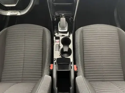 Photo 29 Peugeot 208  Electrique 50 kWh 136ch