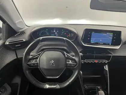 Photo 21 Peugeot 208  Electrique 50 kWh 136ch