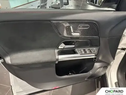 Photo 11 Mercedes GLA  180 d 8G-DCT