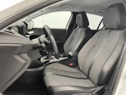 Photo 13 Peugeot 208  PureTech 100 S&S BVM6