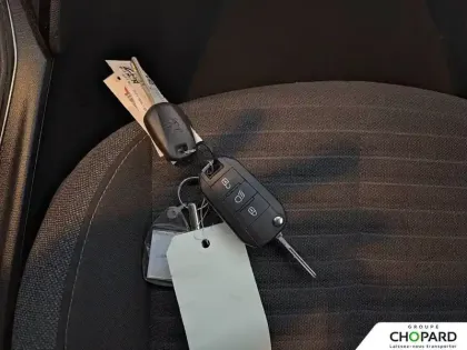 Photo 13 Peugeot 208  PureTech 75 S&S BVM5