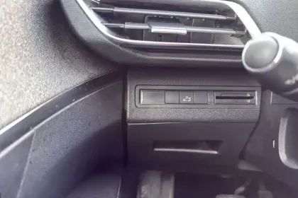 Photo 88 Peugeot 3008  BlueHDi 130ch S&S EAT8