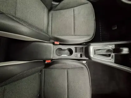 Photo 28 Renault Captur  Blue dCi 115 EDC