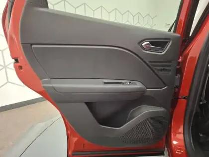 Photo 20 Renault Captur  E-Tech 145 - 21