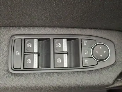 Photo 31 Renault Captur  E-Tech 145 - 21