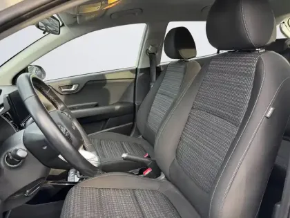 Photo 42 Kia Stonic  1.0 T-GDi 100 ch DCT7