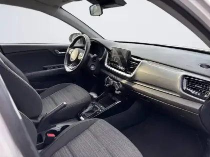 Photo 14 Kia Stonic  1.0 T-GDi 100 ch DCT7