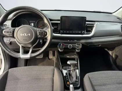 Photo 9 Kia Stonic  1.0 T-GDi 100 ch DCT7