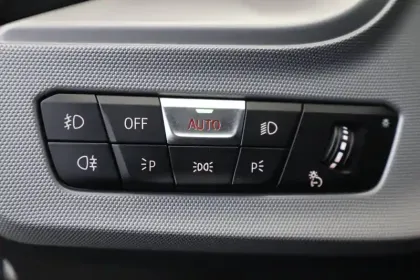 Photo 31 BMW Serie 1 116d 116 ch DKG7