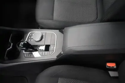 Photo 18 BMW Serie 1 116d 116 ch DKG7