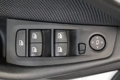 Photo 26 BMW Serie 1 116d 116 ch DKG7