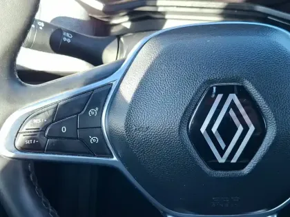Photo 21 Renault Clio  E-Tech full hybrid 145