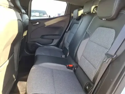 Photo 12 Renault Clio  E-Tech full hybrid 145