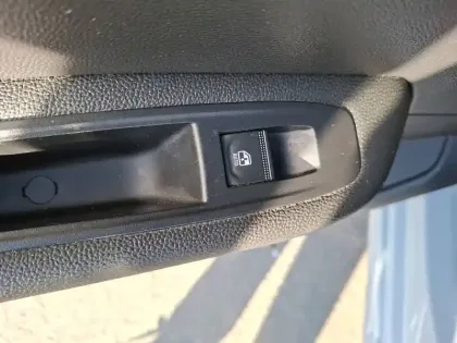 Photo 13 Renault Clio  E-Tech full hybrid 145