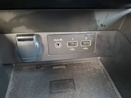 Photo 32 Renault Clio  E-Tech full hybrid 145