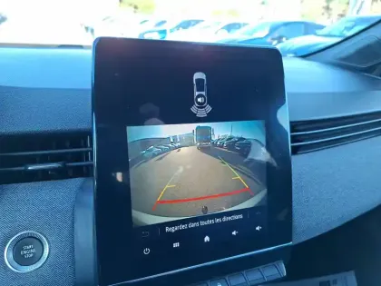 Photo 29 Renault Clio  E-Tech full hybrid 145