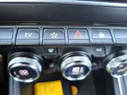 Photo 30 Renault Clio  E-Tech full hybrid 145