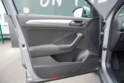 Photo 14 Volkswagen T-roc  1.5 TSI EVO2 150 Start/Stop DSG7