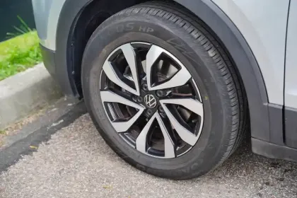 Photo 13 Volkswagen T-cross  1.0 TSI 95 Start/Stop BVM5