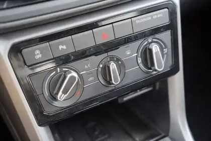 Photo 26 Volkswagen T-cross  1.0 TSI 95 Start/Stop BVM5