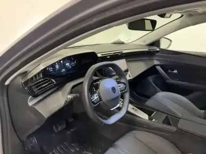 Photo 26 Peugeot 308  PureTech 130ch S&S EAT8