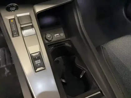 Photo 16 Peugeot 308  PureTech 130ch S&S EAT8