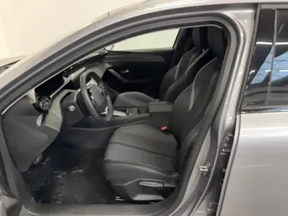 Photo 44 Peugeot 308  PureTech 130ch S&S EAT8