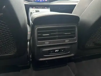 Photo 21 Audi Q8  55 TFSI e 381 Tiptronic 8 Quattro
