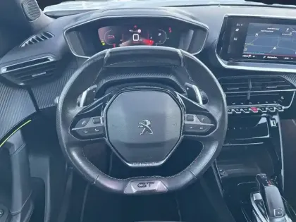 Photo 15 Peugeot 2008  PureTech 155 S&S EAT8