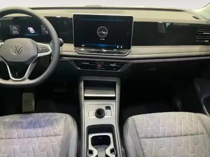 Photo 12 Volkswagen Tiguan  1.5 eTSI 131ch DSG7