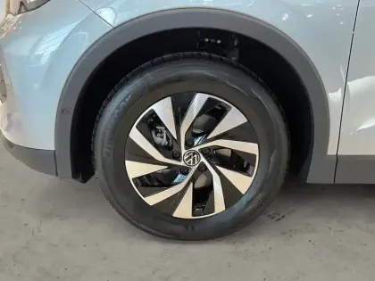 Photo 8 Volkswagen Tiguan  1.5 eTSI 131ch DSG7