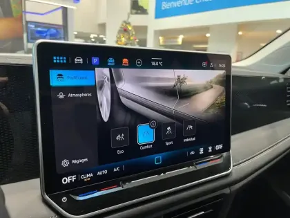 Photo 25 Volkswagen Tiguan  1.5 eTSI 131ch DSG7