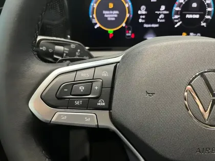 Photo 15 Volkswagen Tiguan  1.5 eTSI 131ch DSG7