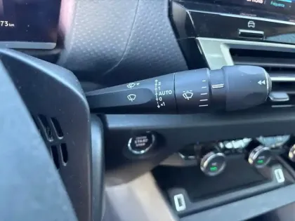 Photo 13 Citroën C4 e- 136 ch Automatique