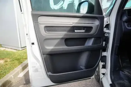 Photo 15 Volkswagen Id. Buzz Cargo  204 CH