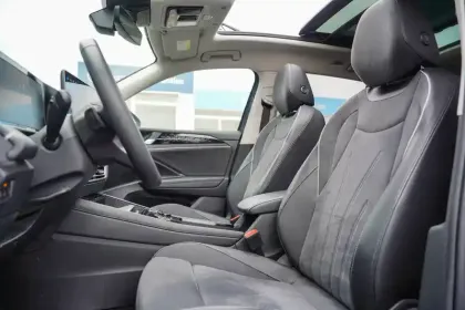 Photo 16 Volkswagen Tiguan  1.5 eHybrid 272ch DSG6