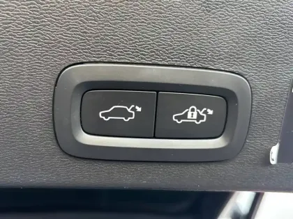 Photo 7 Volvo Xc40  T4 Recharge 129+82 ch DCT7