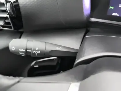 Photo 21 Citroën C4  Hybride 136 e-DCS6