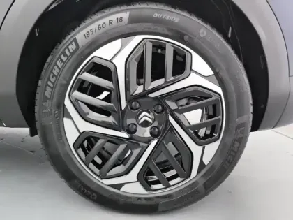 Photo 8 Citroën C4  Hybride 136 e-DCS6