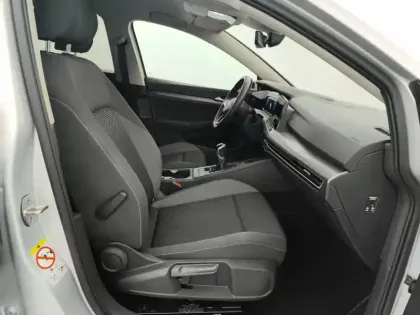 Photo 8 Volkswagen Golf  1.0 TSI OPF 110 BVM6