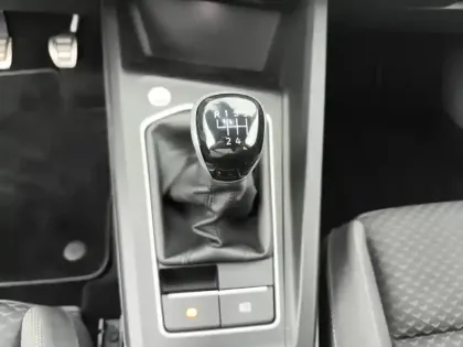 Photo 16 Volkswagen Golf  1.0 TSI OPF 110 BVM6