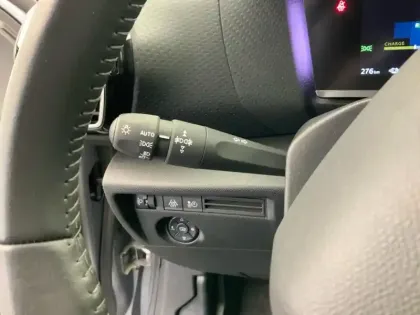 Photo 13 Citroën C4 e- 136 ch Automatique