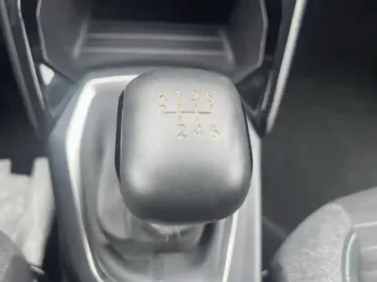 Photo 16 Peugeot 208  PureTech 100 S&S BVM6