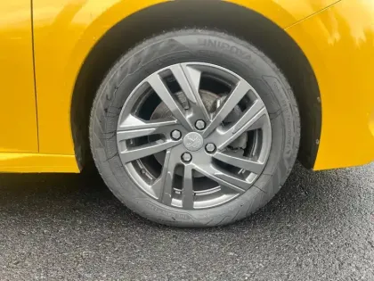 Photo 20 Peugeot 208  PureTech 100 S&S BVM6