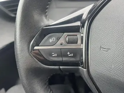 Photo 14 Peugeot 208  PureTech 100 S&S BVM6