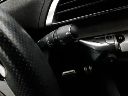 Photo 16 Peugeot 3008  Hybrid 225 e-EAT8