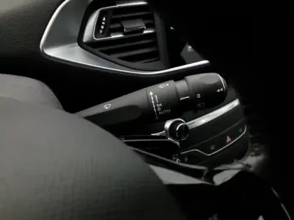 Photo 16 Peugeot 308  BlueHDi 130ch S&S BVM6