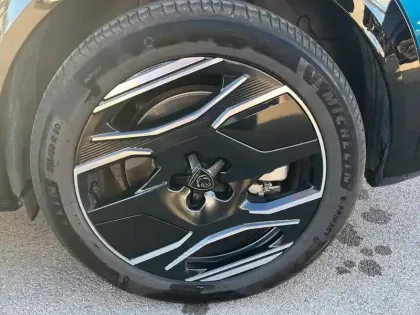 Photo 8 Peugeot 3008  Electrique 210 ch 73 kWh