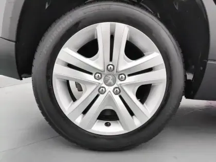Photo 20 Peugeot 2008  PureTech 82ch S&S BVM5